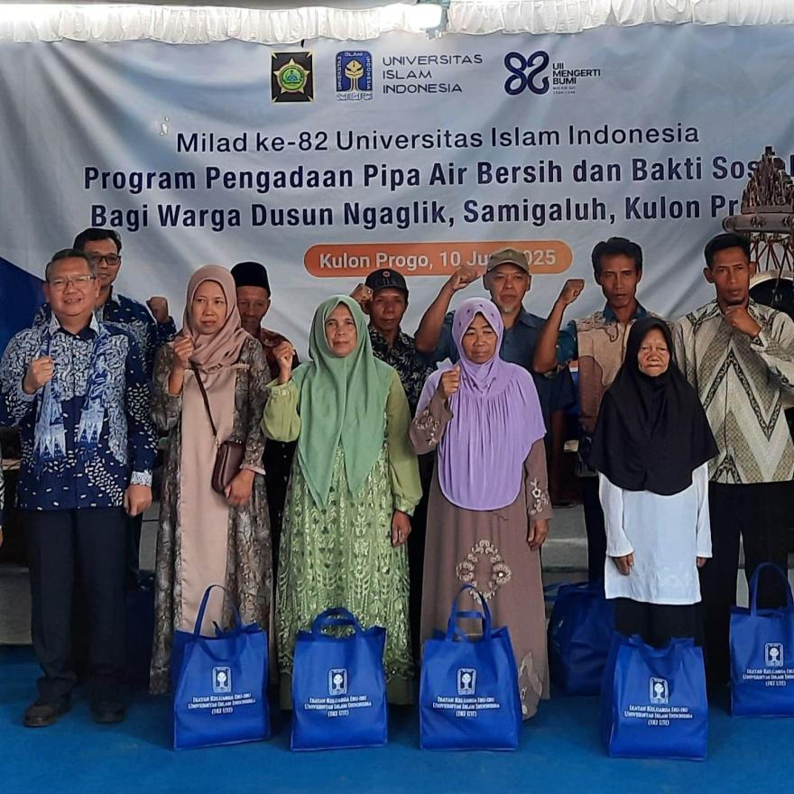 UII Hibahkan Pipa Air Bersih dan Gelar Bakti Sosial di Ngaglik Samigalu